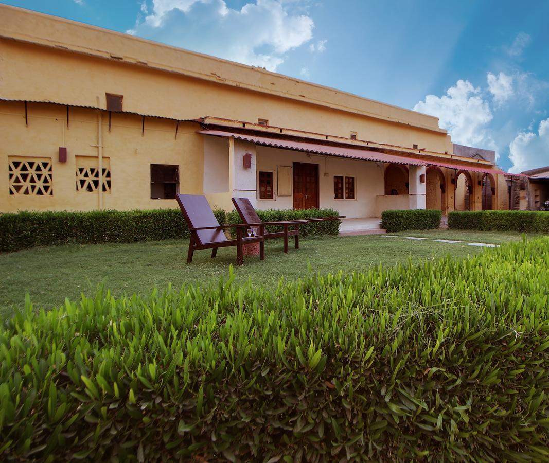 ชาไวย์ คาสเซิล รีสอร์ต - อะ เฮอริเทจ โฮเต็ล อิน ชาไวย์ เลพเพิร์ด รีเซิร์ฟ Hotel Bisalpur ภายนอก รูปภาพ